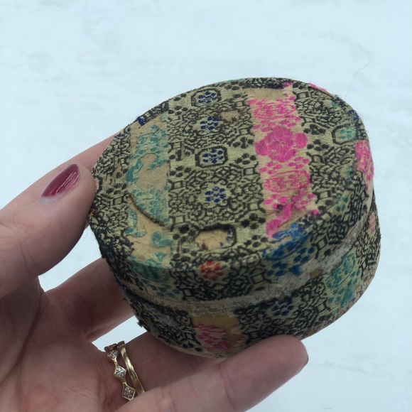 Woven Antique Fabric Box - Picture 5 of 5